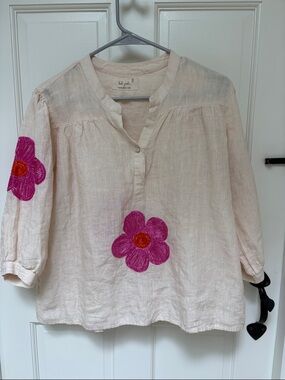 Kalli Joshi Cream Linen Blouse with Pink Flower Appliqués size O small